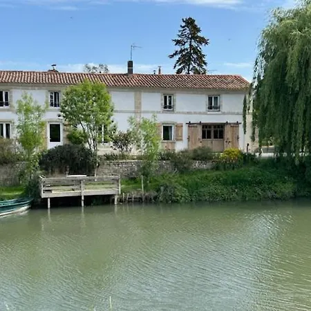 Maison D' Ferme Maraichine Bord De Riviere