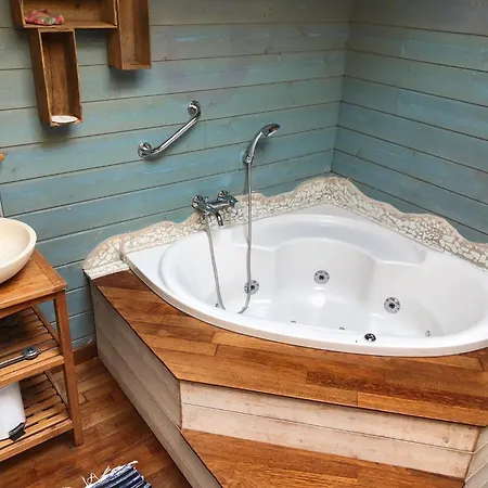 Maison D' Ferme Maraichine Bord De Riviere 4* Damvix