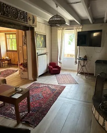 Maison D' Ferme Maraichine Bord De Riviere Gasthof Damvix